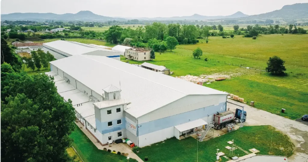 Az Innopan tapolcai gyártóüzemének látképe 2019-ből.
